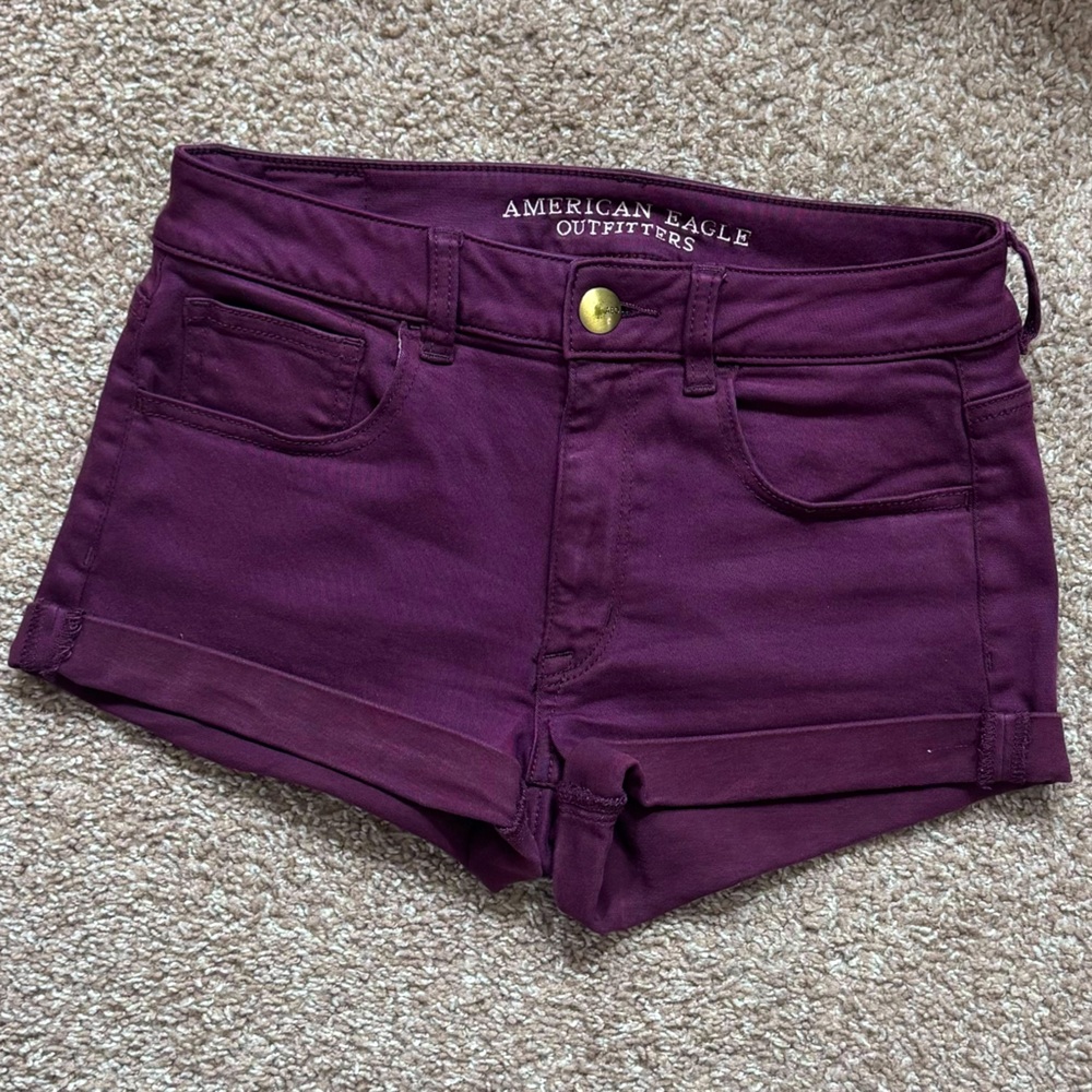 American Eagle Burgundy Super Super Stretch Hi-Rise Shortie Denim shorts sz 6